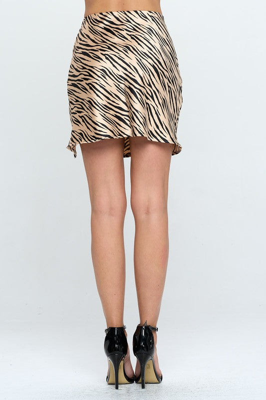 Trendy Zebra Print High-Waisted Mini Skirt with Front Slit