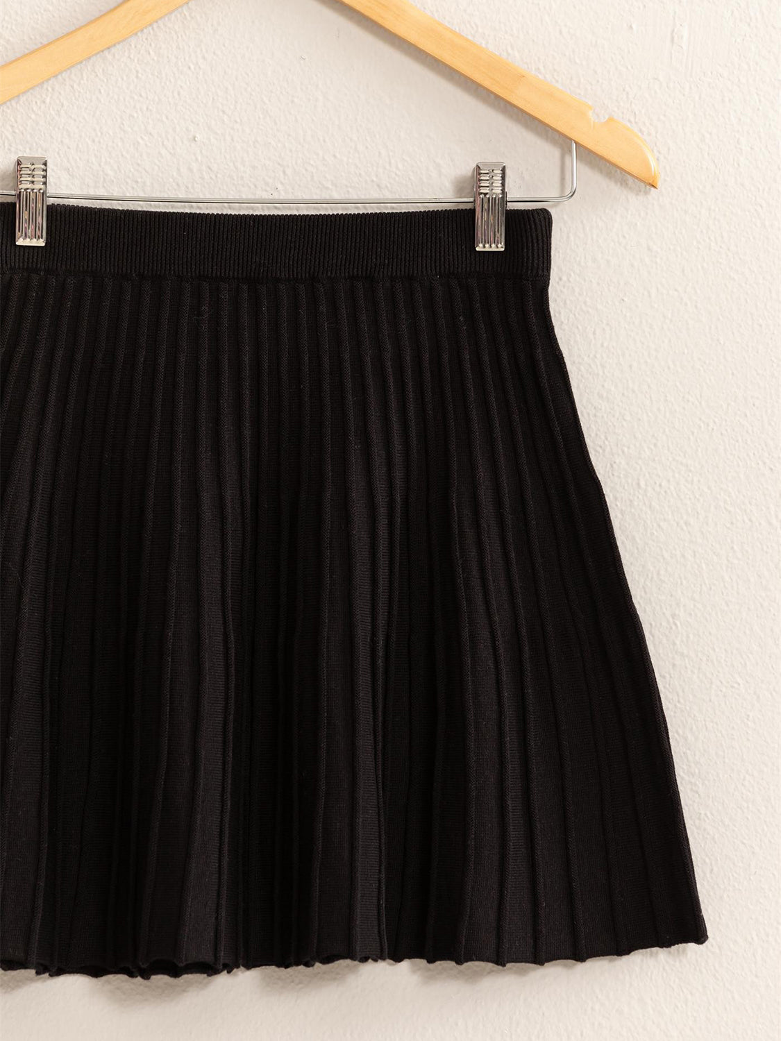 High Waist Knit Pleated Flare Mini Skirt - Black